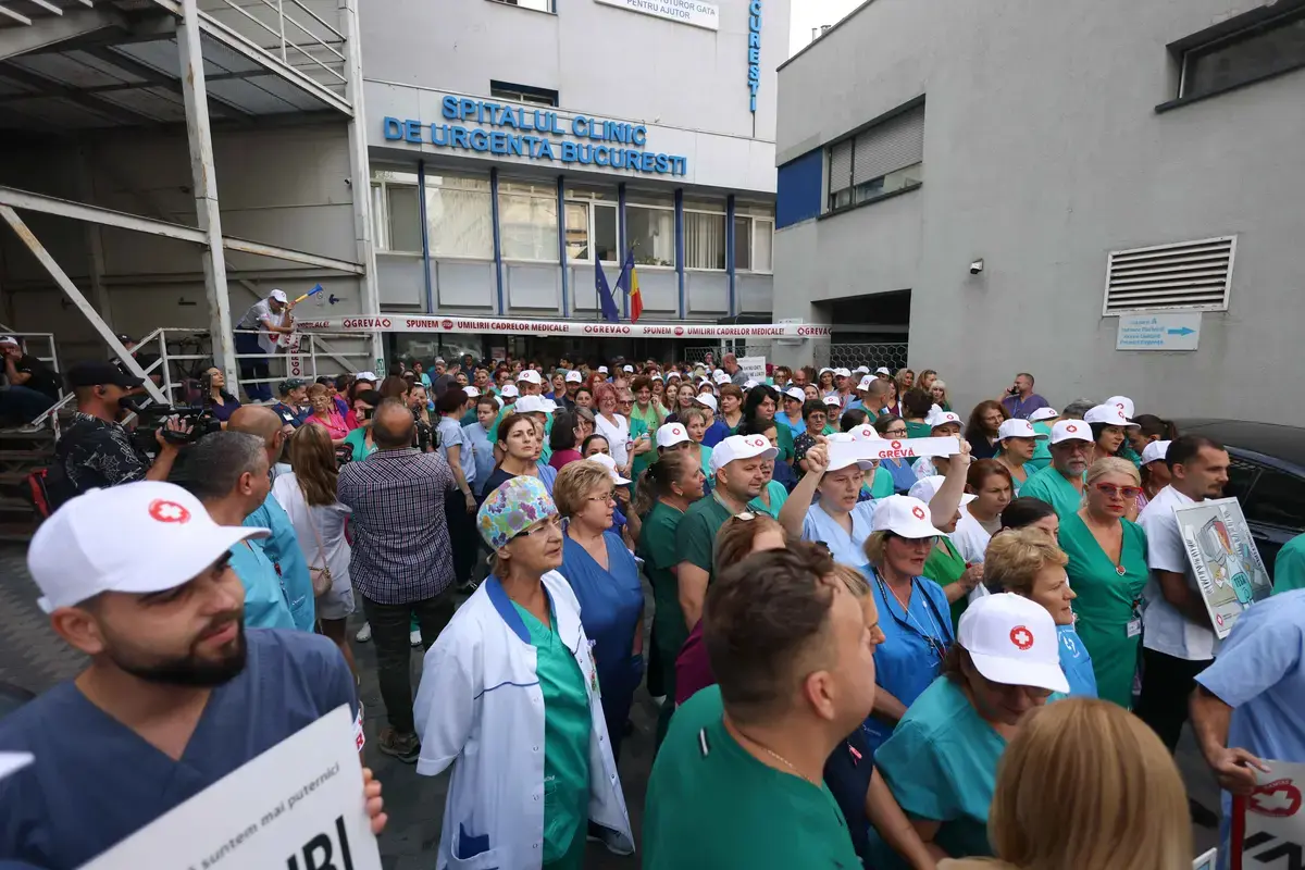Grevă generală în spitale: Sanitas protestează, pacienții resimt tensiunea