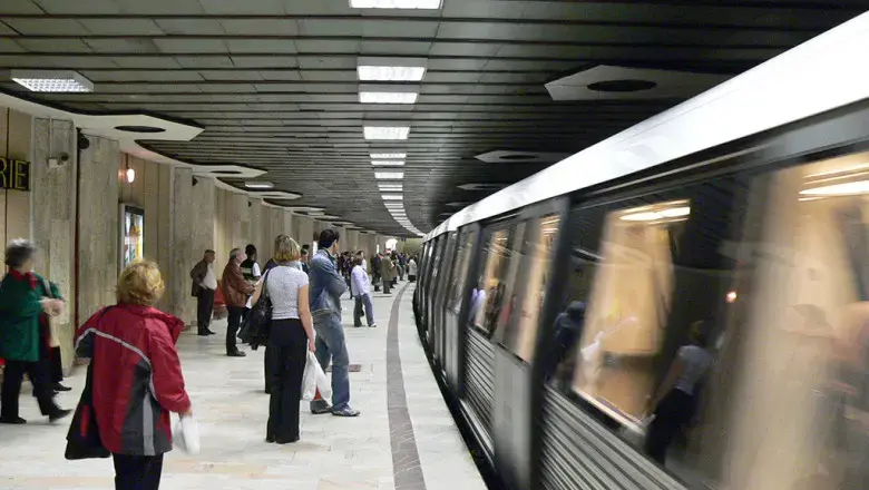 Oana Gheorghiu: Curăță Metrorex înainte de a scumpi biletele la metrou