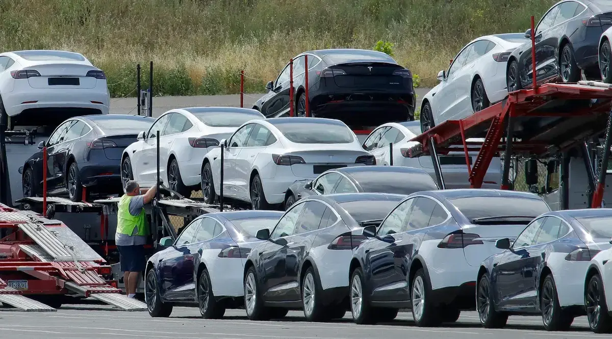 Tesla și alți 10 producători auto anunță o rechemare masivă de autoturisme în service, cea mai mare făcută vreodată