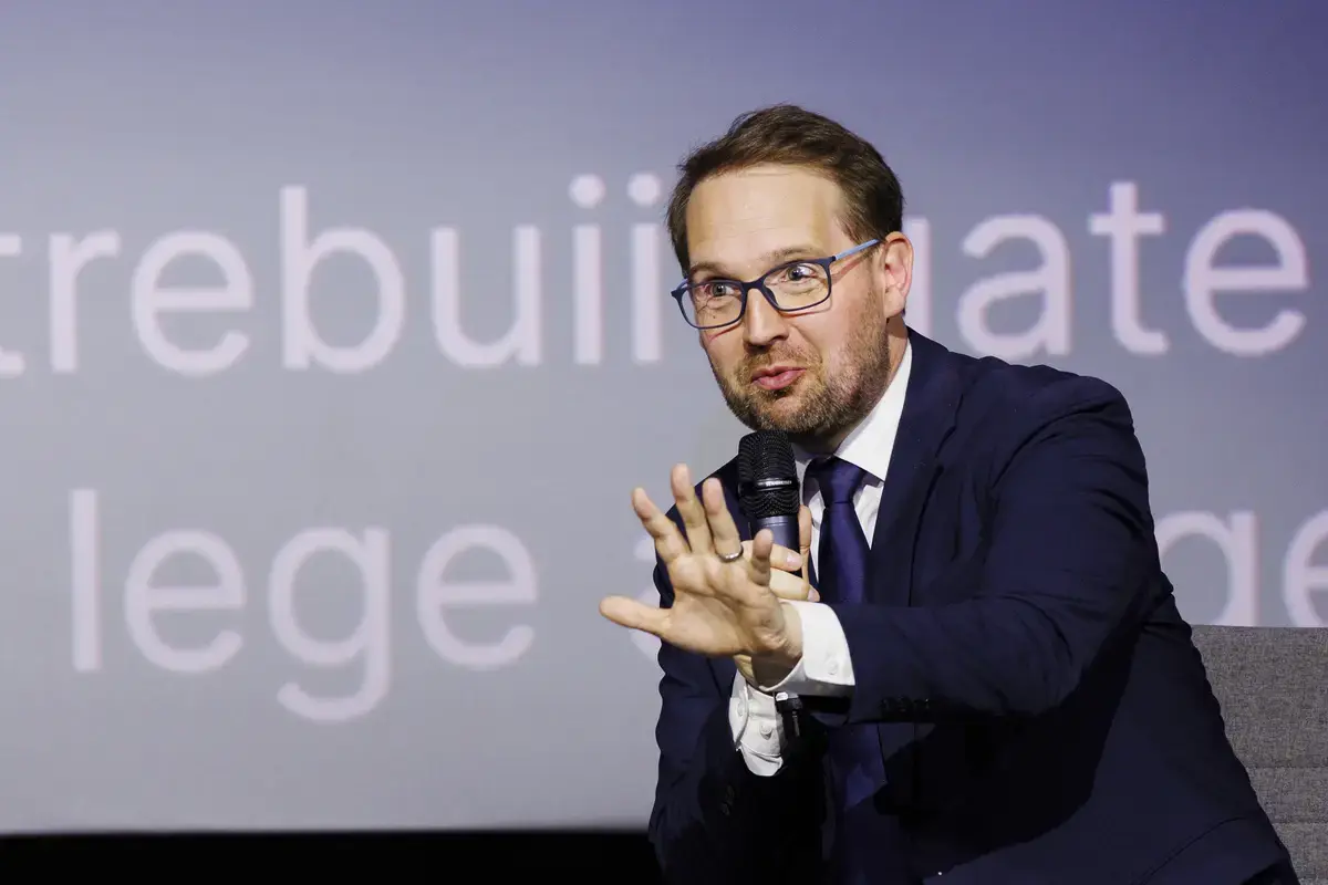 USR refuză învestirea cabinetului, după ultimatumul AUR