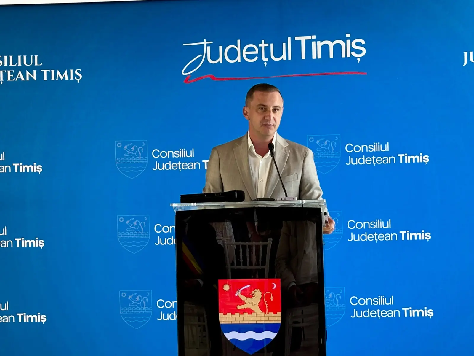 CJ Timiș alocă 7,8 milioane lei pentru 24 de primării, cu record de localități debranșate în iarnă