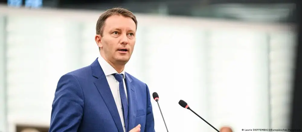 Mureșan anunță colaborarea cu opoziția înainte de votul din Parlament