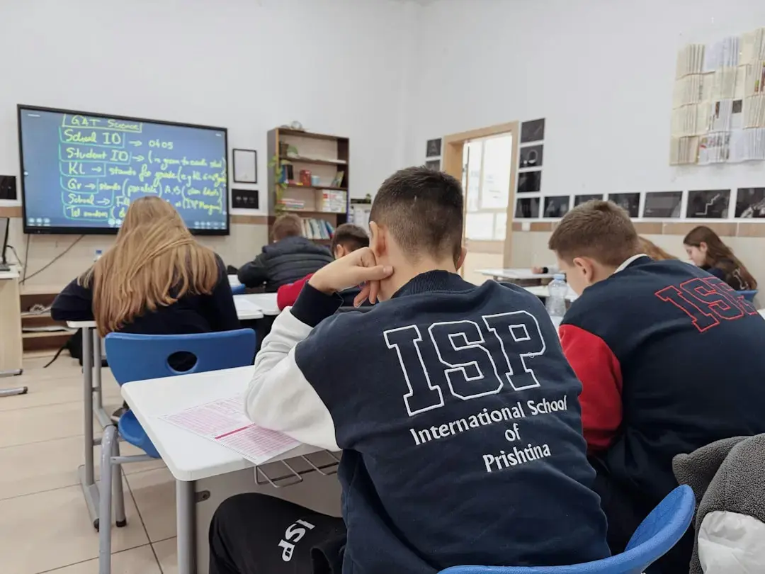 Mureșan lansează programul guvernării: alianța PNL-USR-UDMR, deadline de 10 zile