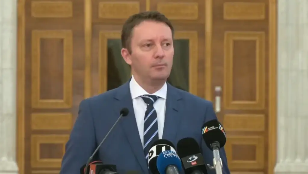 Premierul Siegfried Mureșan nu-și depune mandatul și cere investirea guvernului săptămâna viitoare