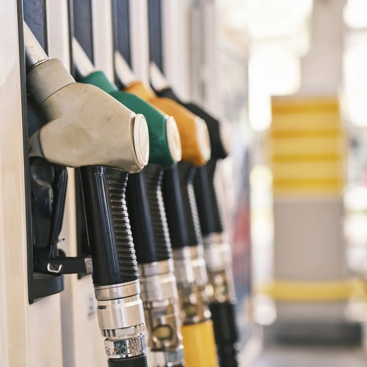 Acciza la carburanți rămâne redusă până la sfârșitul anului 2026