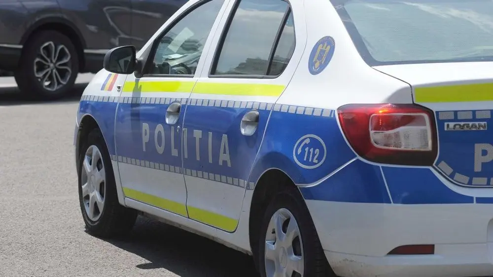 Atac șocant la un liceu din Pitești: Un elev și-a pus colegii pe fugă cu o macetă