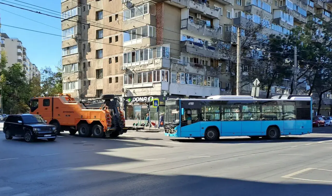 Autobuzele Otokar de 100 de milioane de euro dispar din București, rămânând în garajele STB fără garanție completă