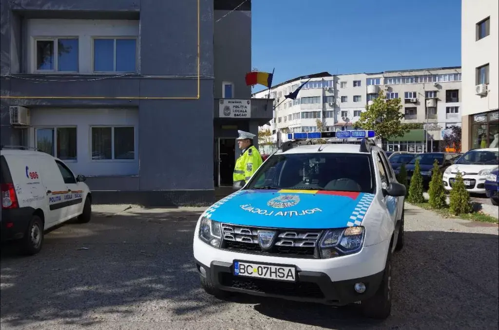 Poliția Locală plătește 5.800 € chirie, deși Primăria a cumpărat Casa Albastră