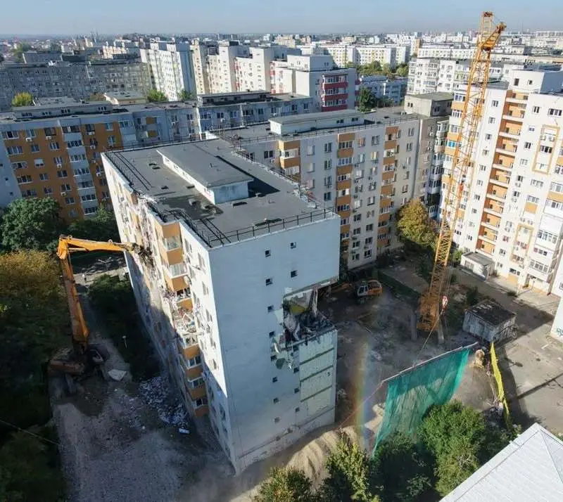 Ultima etapă a lucrărilor la blocul avariat din Rahova