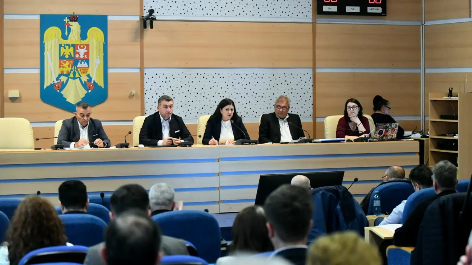 Consiliul Sectorului 6 aprobă canotajul pe Lacul Morii și reabilitarea a 17 blocuri