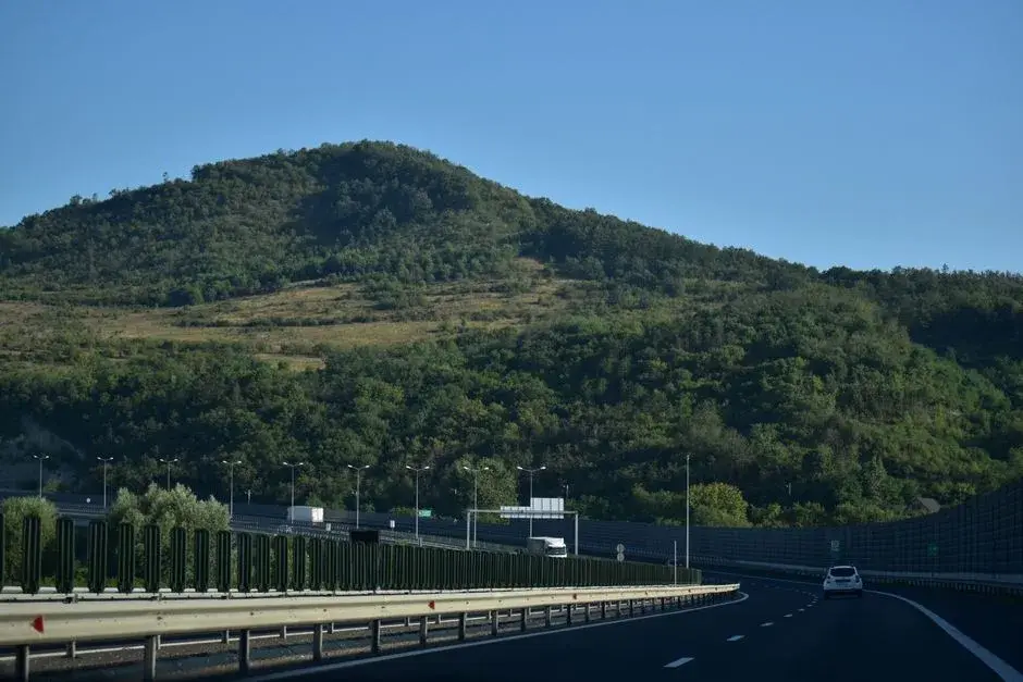 Contractul de 4 miliarde de lei pentru autostrada A8 a fost suspendat: încă o amânare