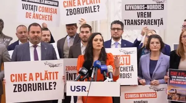 Deputații USR, în vizorul Comisiei juridice după protestul cu pancarte în plen