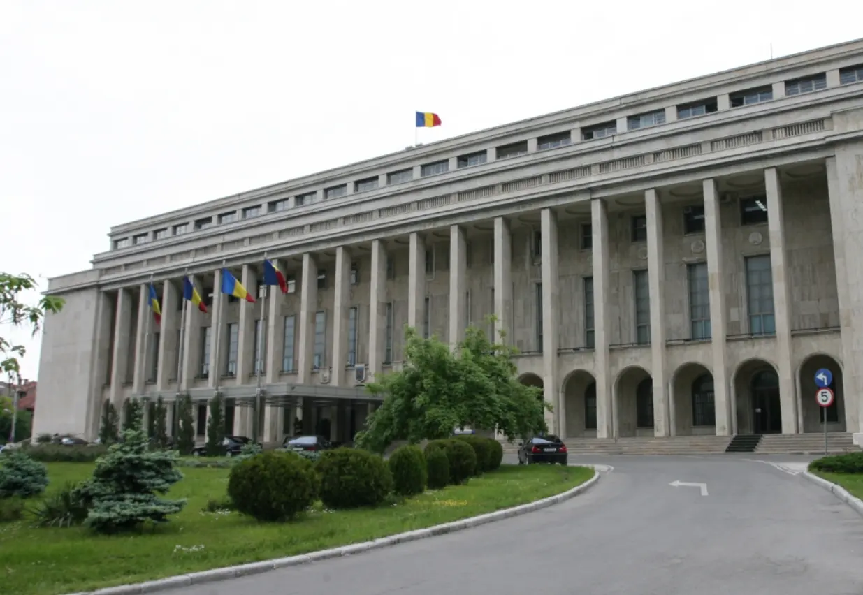Guvernul Niculescu lansează reforma administrativă: audit, redimensionare și servicii comune
