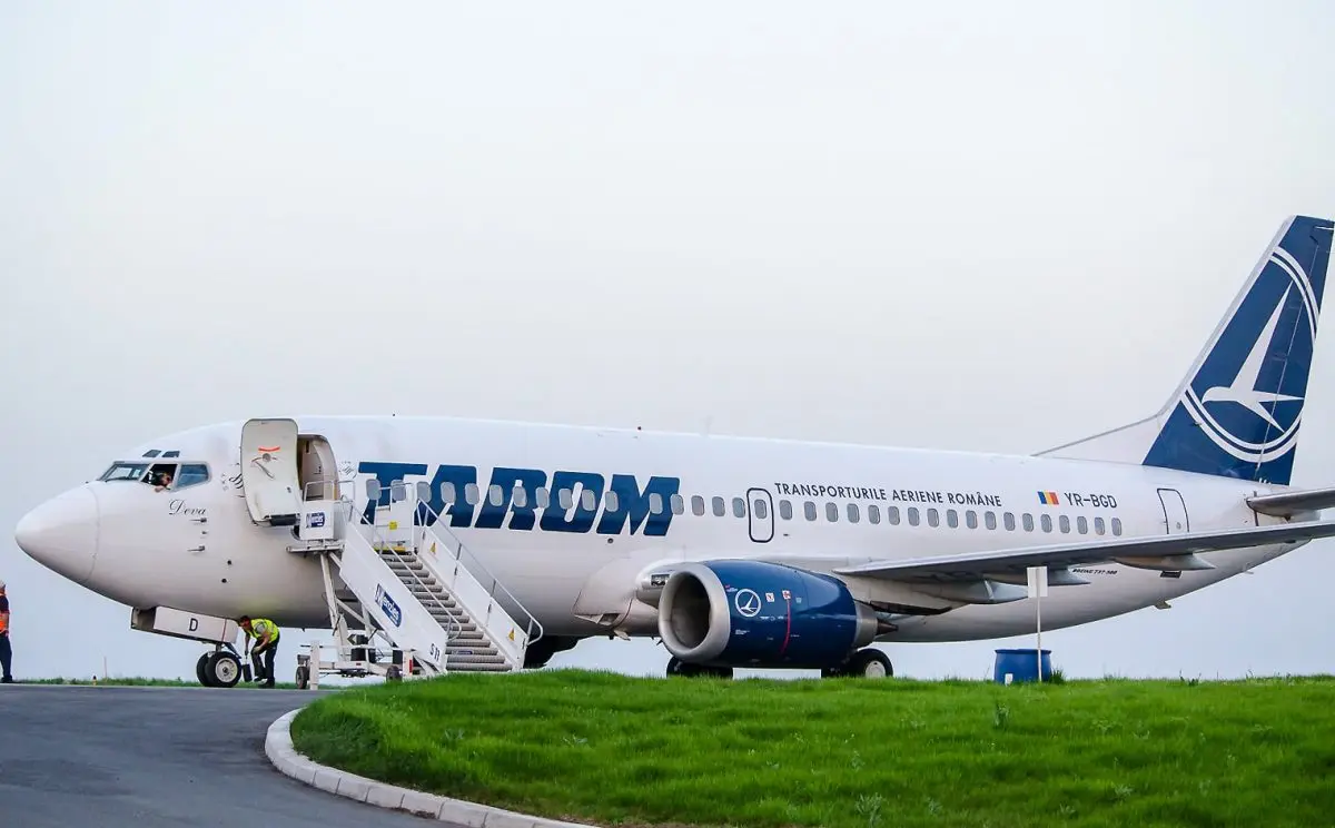 Guvernul pregătește privatizarea TAROM, caută un acționar majoritar