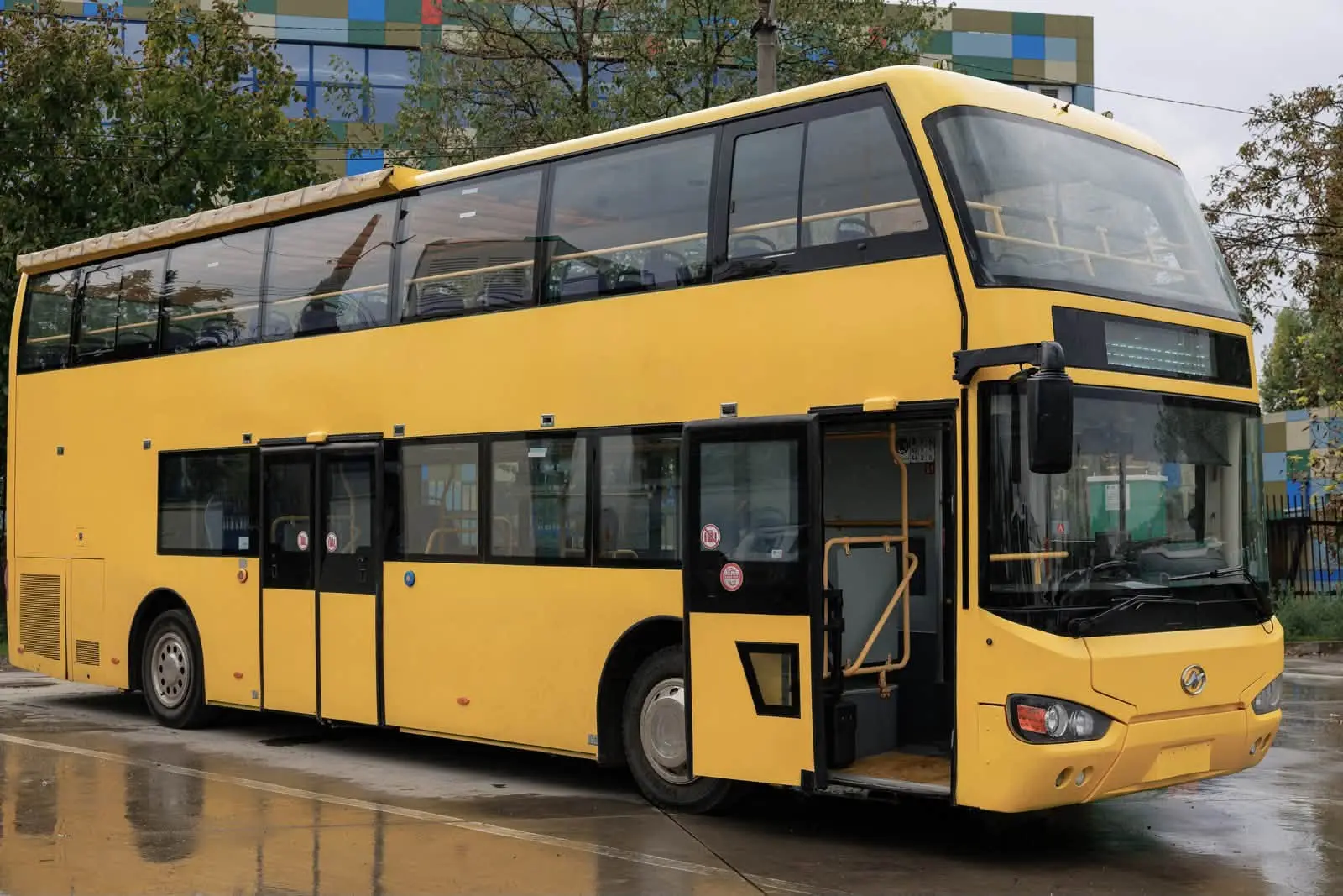Iași primește primul autobuz dublu etaj: 70 de locuri pentru turiști