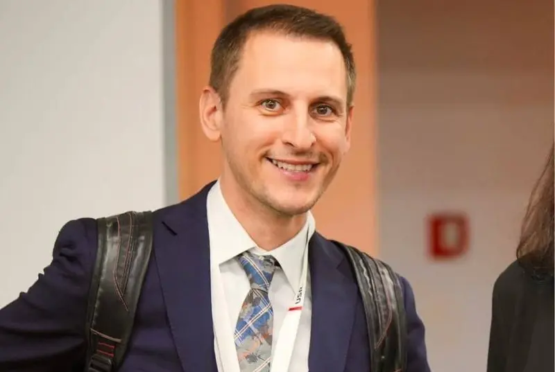 Luca Niculescu, ambasador al USR, reînnoiește încrederea și demnitatea românilor