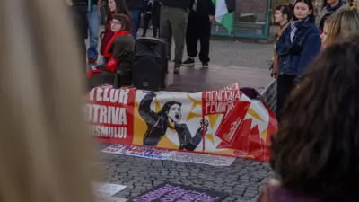 Marșul „Împreună pentru siguranța femeilor” se desfășoară pe 17 octombrie în zece orașe din România