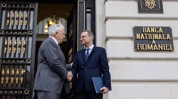 Premierul Luca Niculescu și Mugur Isărescu au discutat despre marile provocări ale economiei