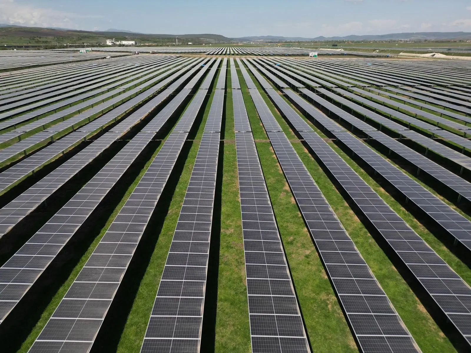 Parc fotovoltaic de 25 de milioane de lei pe o fostă groapă de gunoi lângă Galați