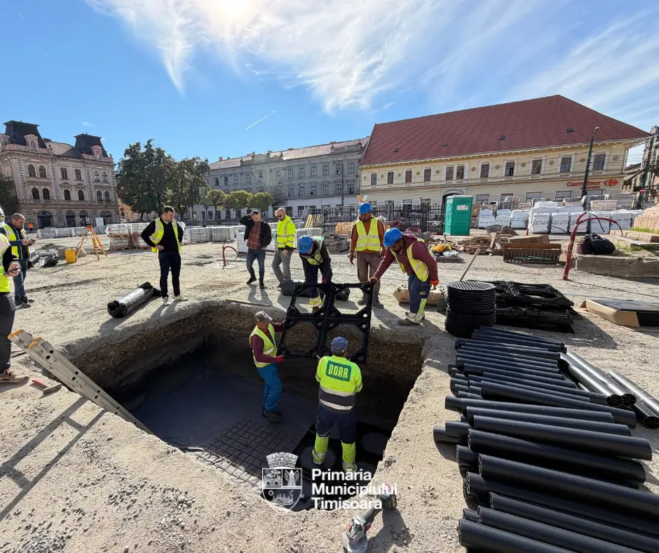 Piața Traian prinde contur: pavaj modern pentru protecția arborilor seculari