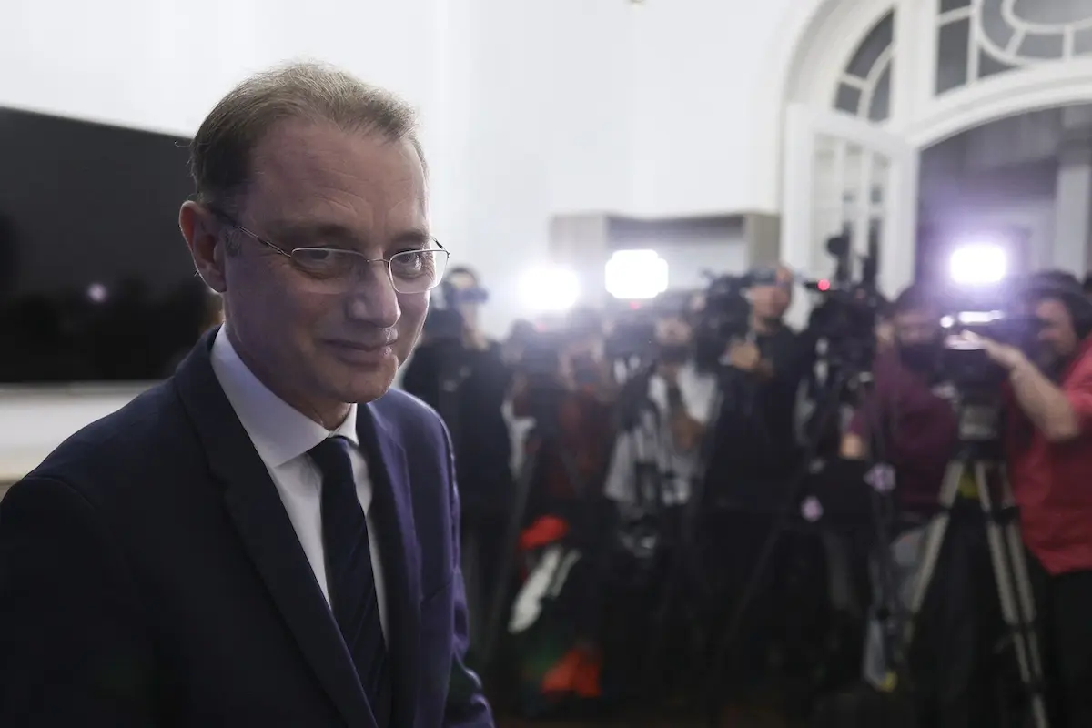 Premierul desemnat Luca Niculescu și-a prezentat cabinetul și strategia fiscală în Parlament