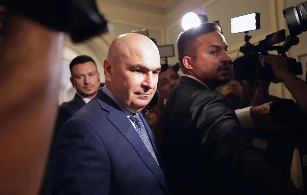 PNL a decis să susțină învestirea Guvernului condus de Luca Niculescu