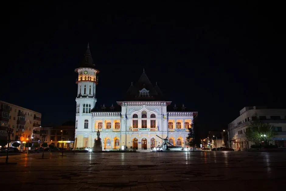 Premierul și ambasadorul SUA la Palatul Victoria: securitate și economie pe primul plan
