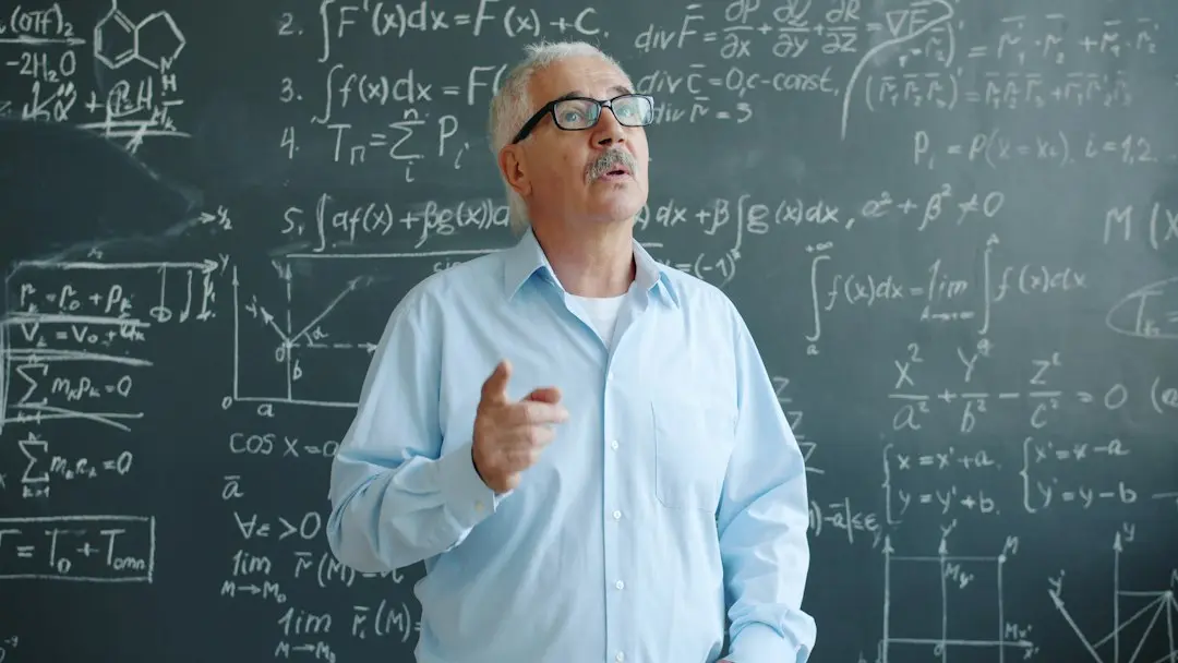 Profesorii cu plata cu ora primesc indemnizație de concediu și hrană