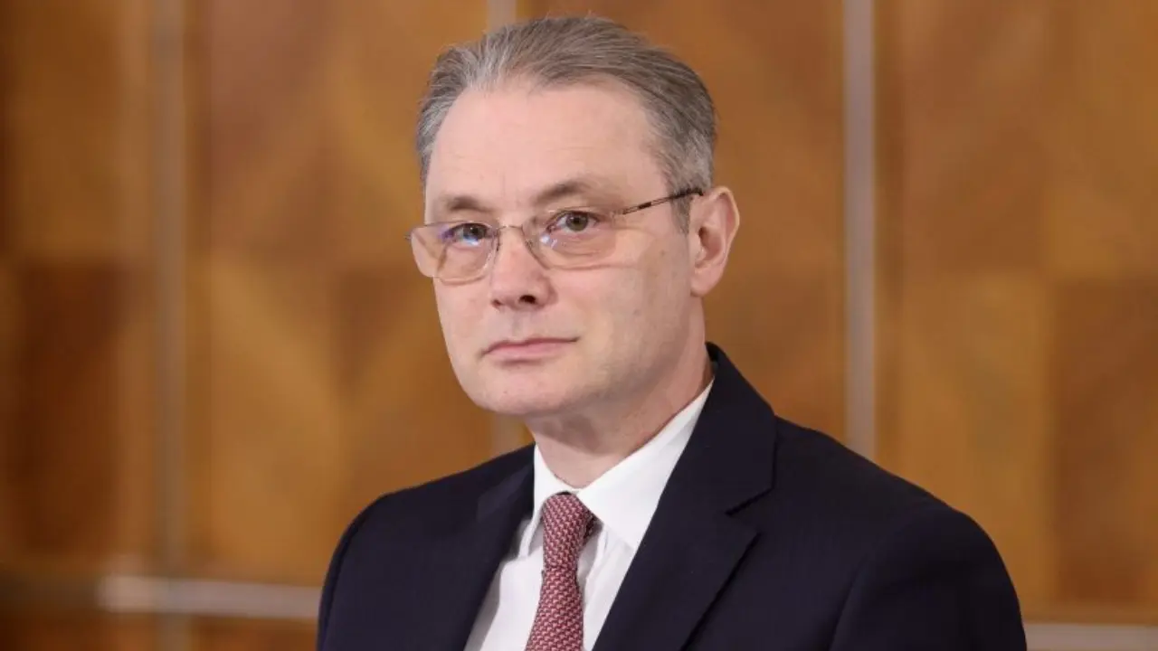 România iese din blocaj: acord de guvernare pe șase luni