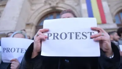 Salarii în scădere: doar două-trei săptămâni pentru bugetarii din Sănătate, cerere de rectificare bugetară