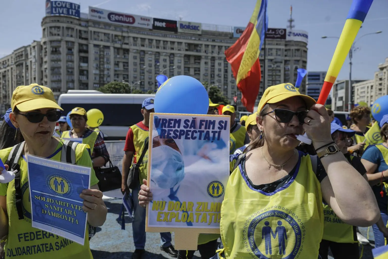 Sanitarii cer consultarea angajaților pentru noua lege a salarizării