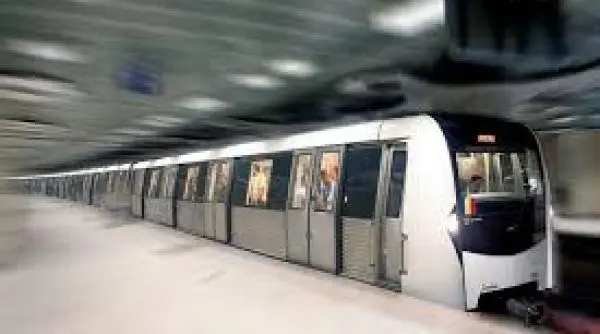 Tânăr de 20 de ani, lovit de metrou la stația Brâncoveanu. Circulația pe M2, reorganizată