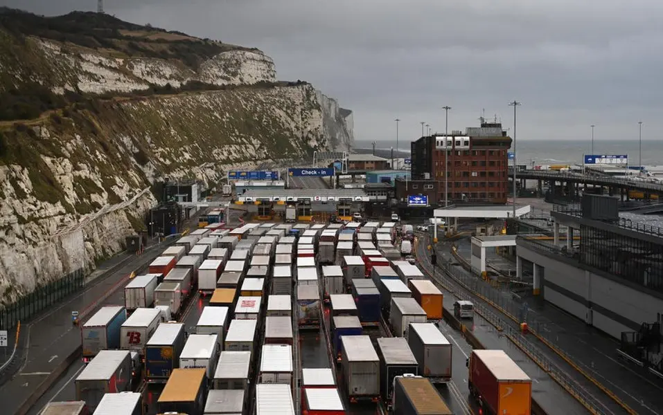Transportatorii amenință cu proteste: amenzile TollRo pot scumpia transportul cu până la 25%