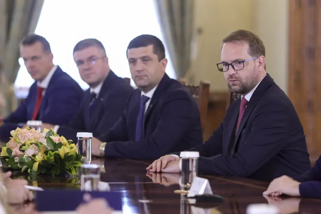 Bătălie în trei tabere pentru șefia USR la Timișoara!