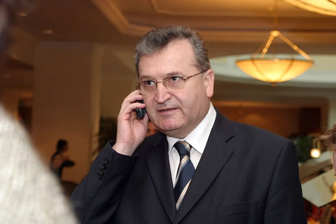 Vasile Pușcaș desființează clasa politică: „Cerșetorie” pe bani europeni!