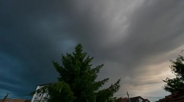 Toamnă rece în toată țara: ploi, ninsori și temperaturi în scădere